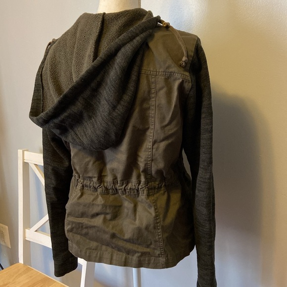 Utility Jacket - Picture 2 of 2